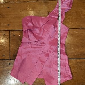 Daisy one shoulder pink party top sz md